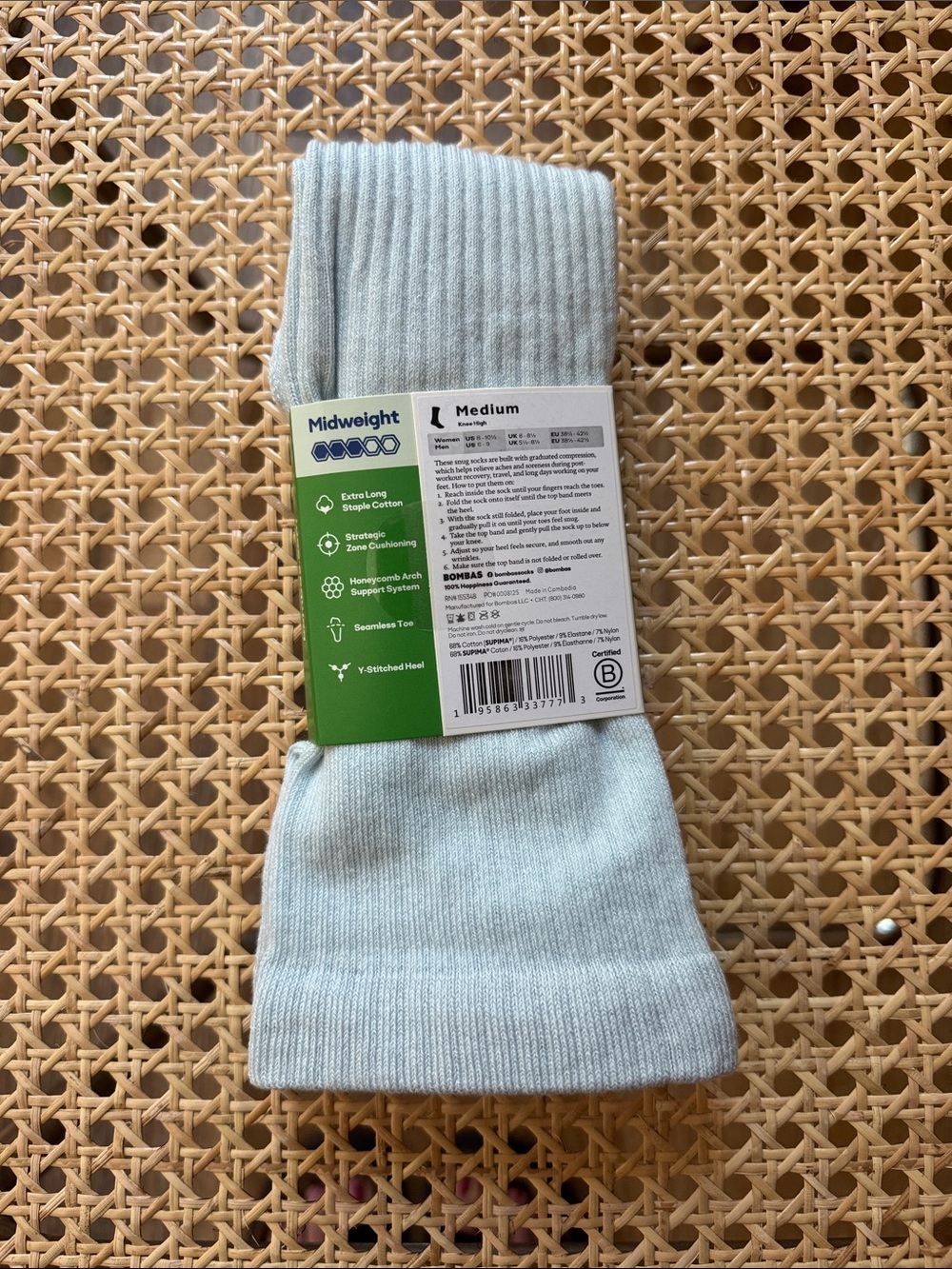 NEW Bombas Everyday Compression Knee High Socks (15-20mmHg) in Cloud Mist - Picture 3 of 3